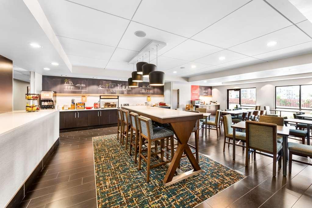 Hampton Inn Dayton/Huber Heights Restoran fotoğraf